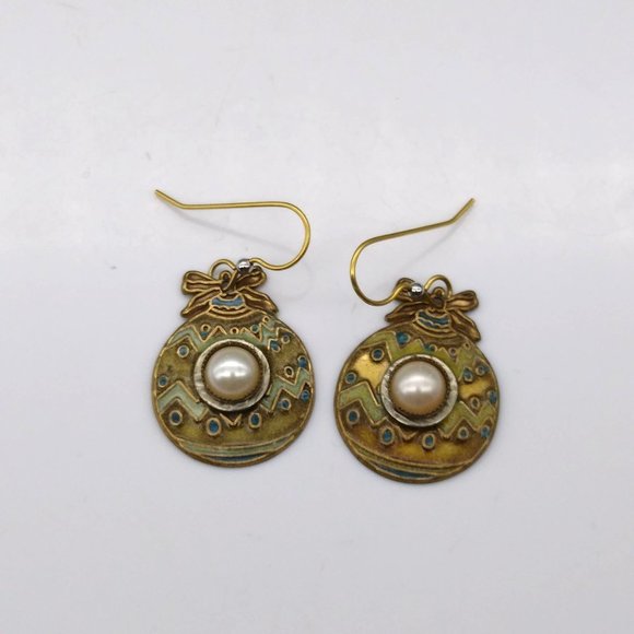 Vintage Brass Ornament Dangle Earrings, Ornate Gold Tone with Green Enamel - Picture 2 of 6